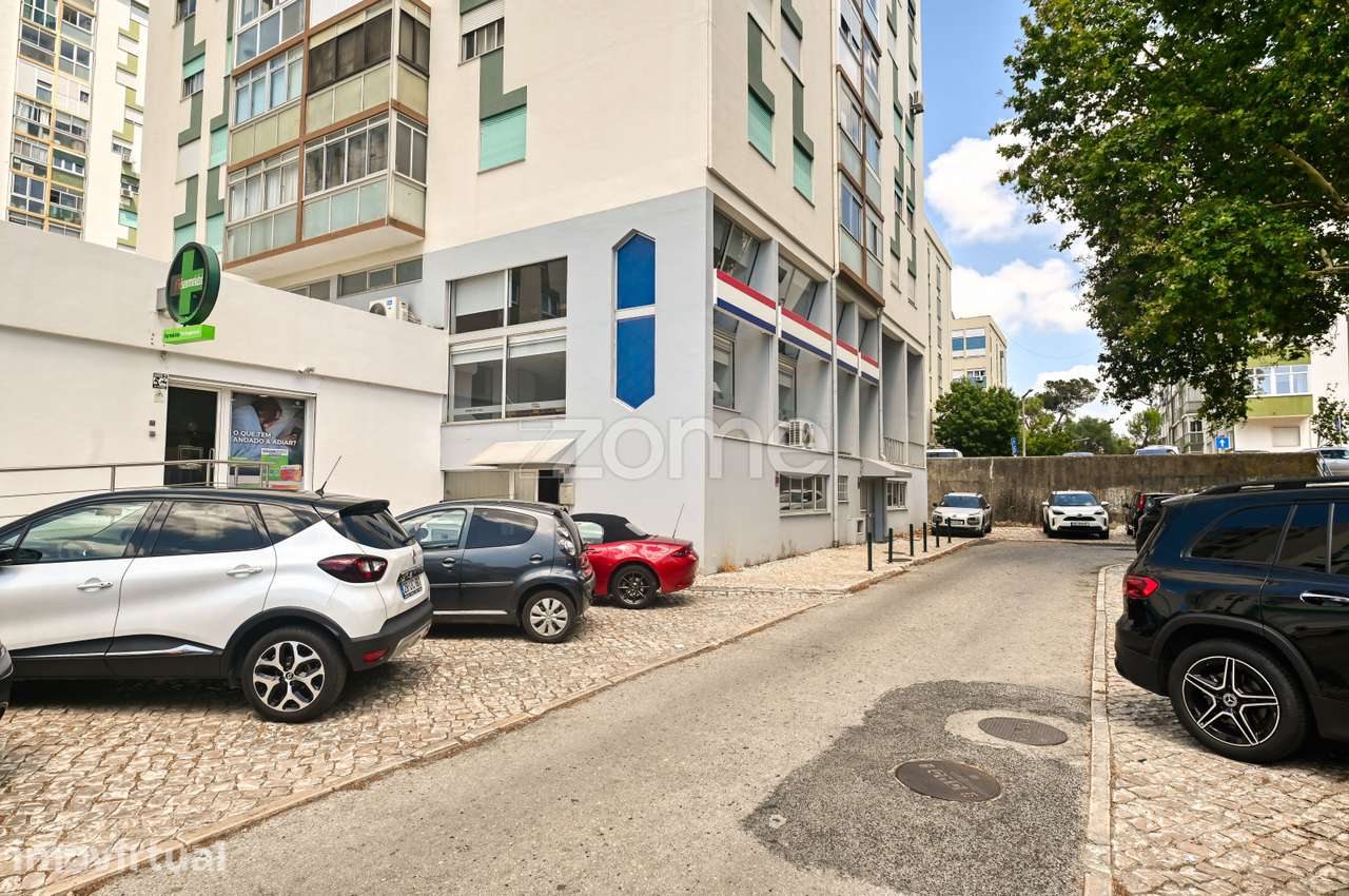 Loja/Serviços 173m2, localização Premium em Carcavelos - Grande imagem: 4/25
