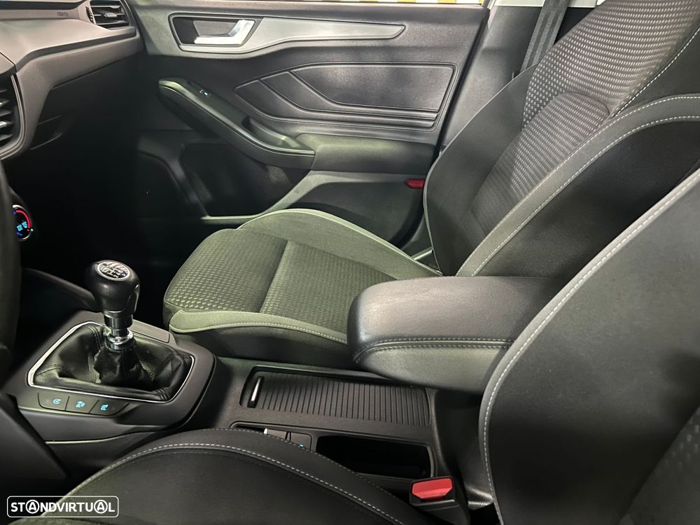 Ford Focus SW 1.0 EcoBoost Active - 9