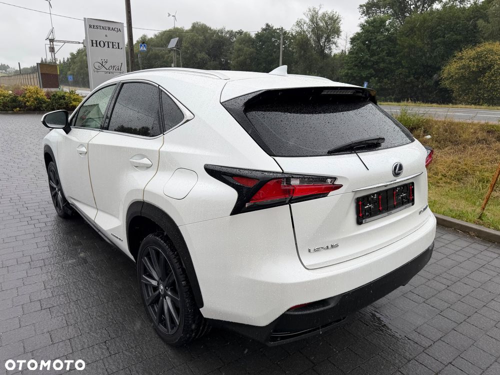 Lexus NX 300h Business Edition - 4