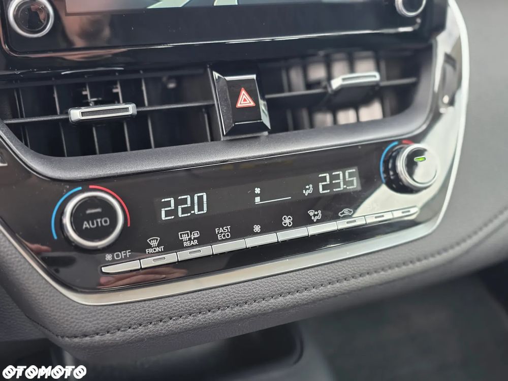 Toyota Corolla 1.5 Comfort - 23