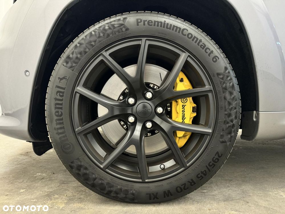 Jeep Grand Cherokee - 14