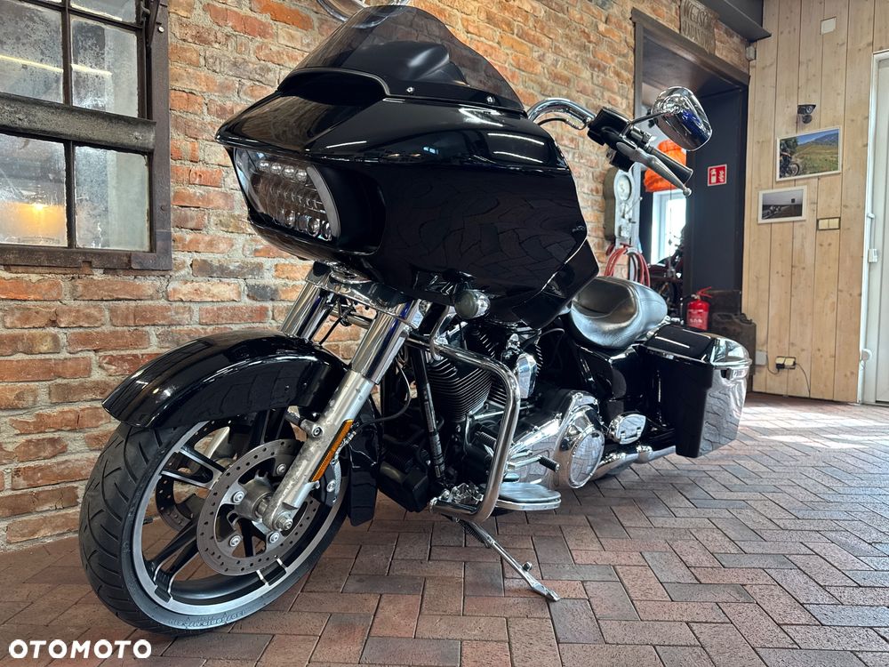 Harley-Davidson Touring Road Glide - 19