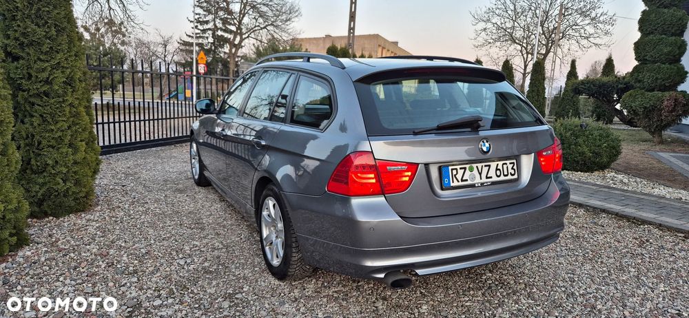 BMW Seria 3 320i Edition Lifestyle - 4