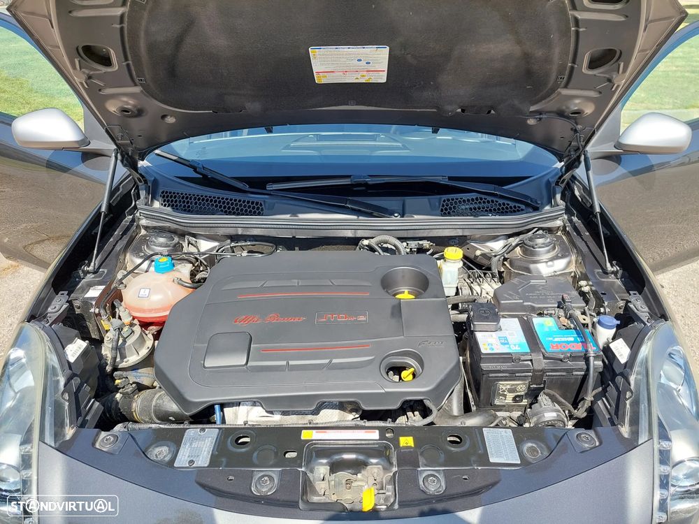 Alfa Romeo Giulietta 1.6 JTDM Veloce - 11