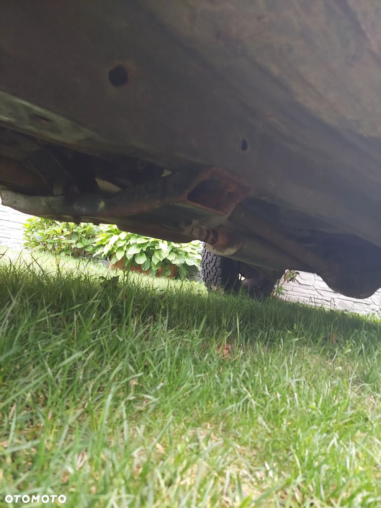 Jeep Grand Cherokee - 35