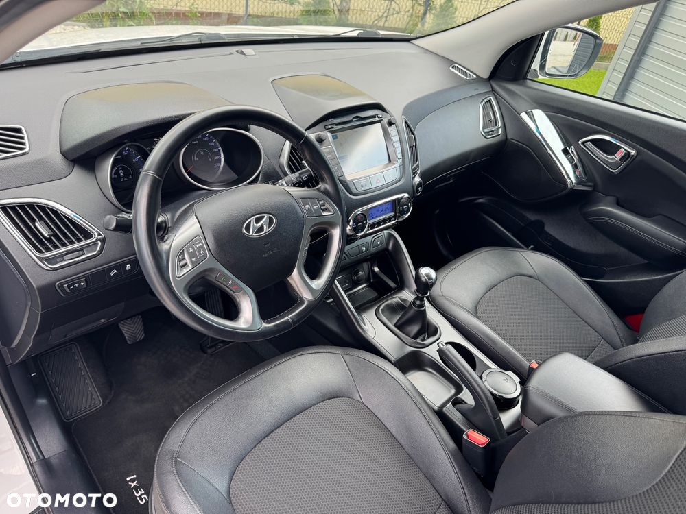 Hyundai ix35 blue 1.6 2WD Finale Gold - 18