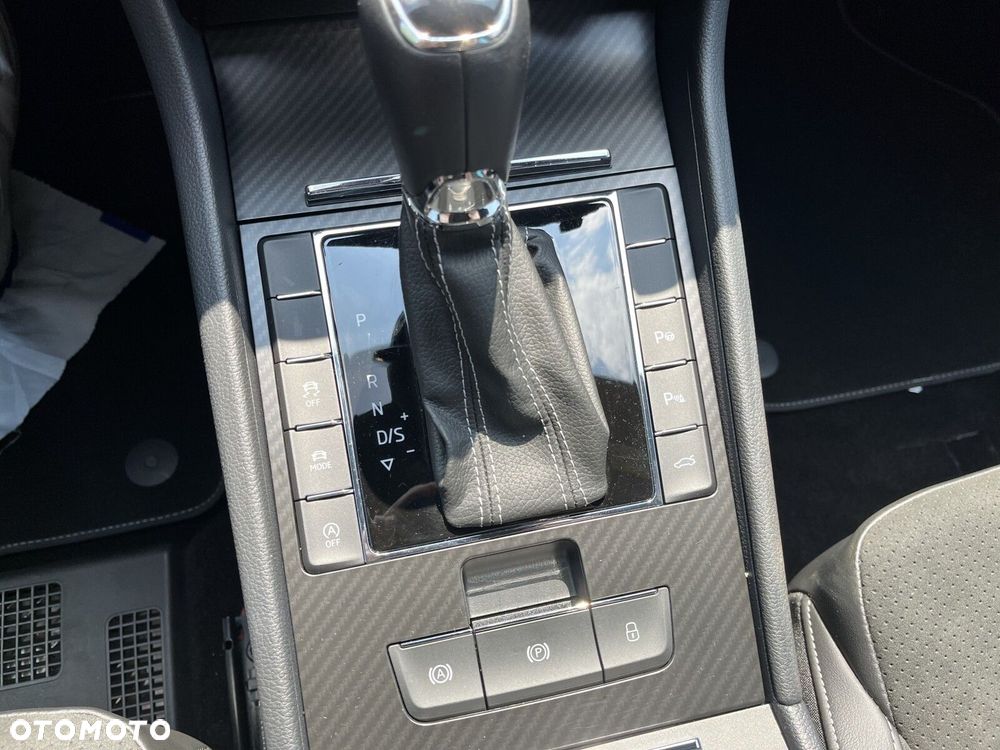Skoda Superb 2.0 TSI Sportline DSG - 28