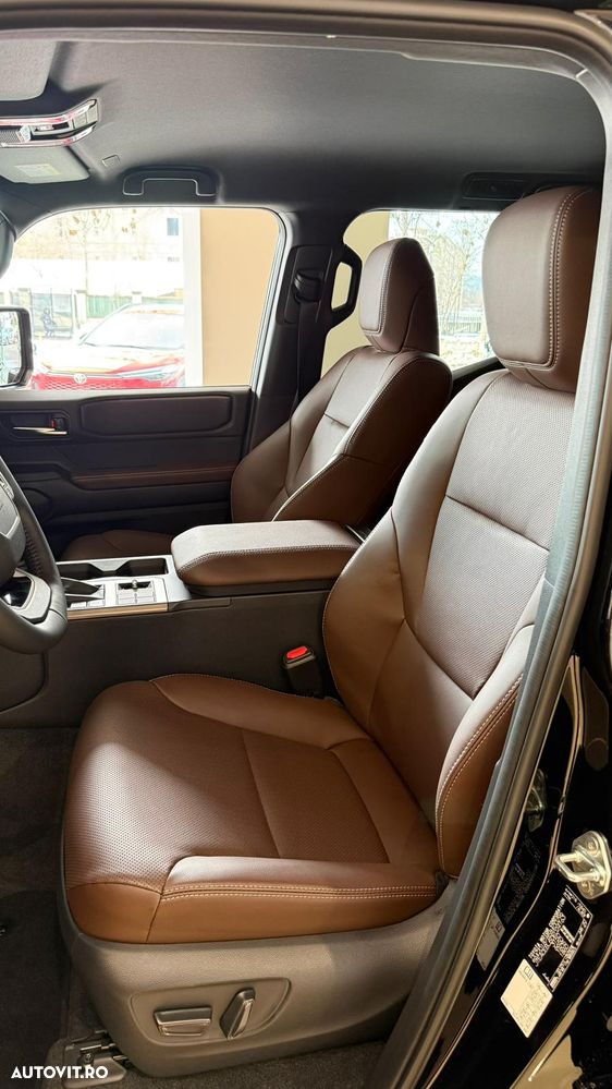 Toyota Land Cruiser 2.8l D-4D 204 CP A/T 7 locuri Executive - 30