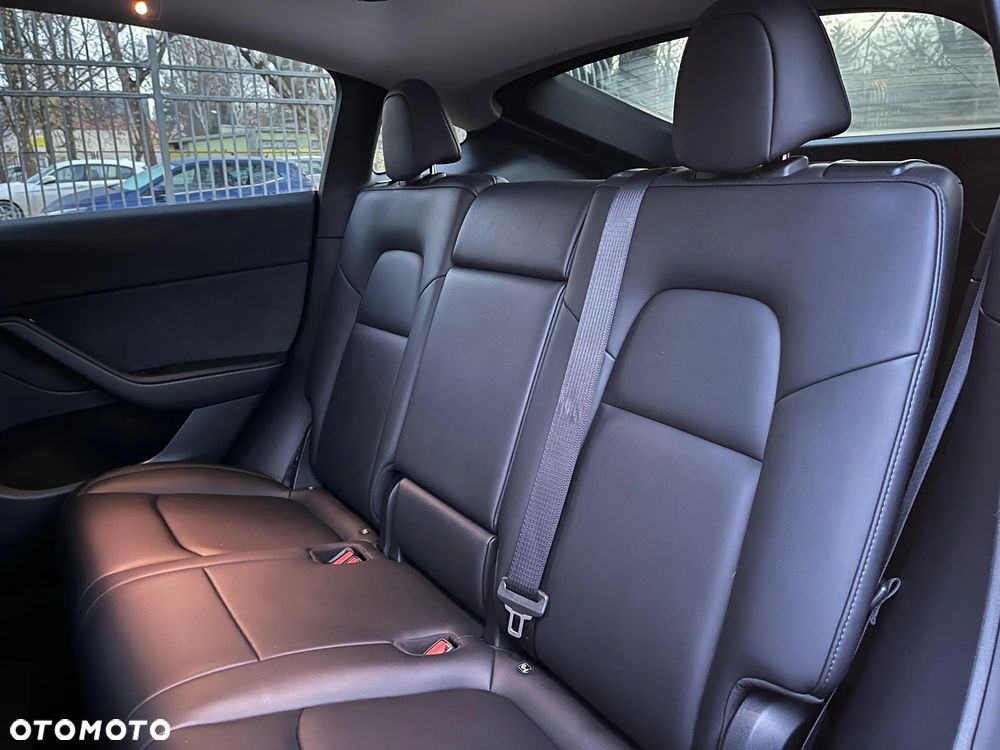 Tesla Y Long Range Dual Motor AWD - 23