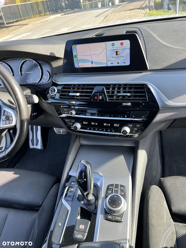 BMW Seria 5 520d M Sport - 15