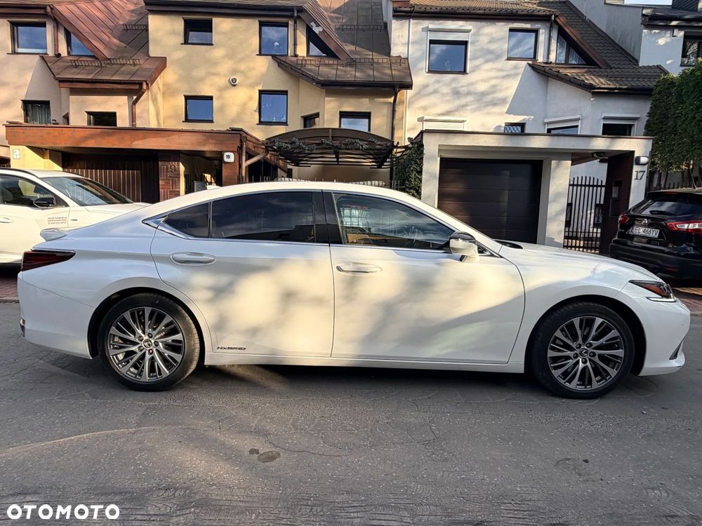 Lexus ES 300h Prestige - 4