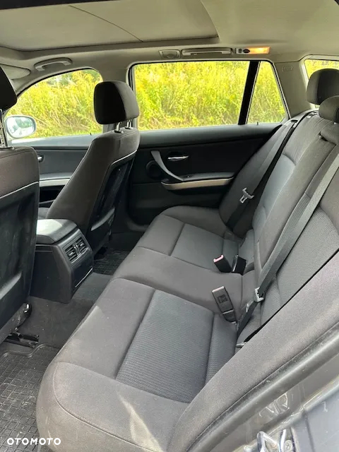 BMW Seria 3 318d - 5
