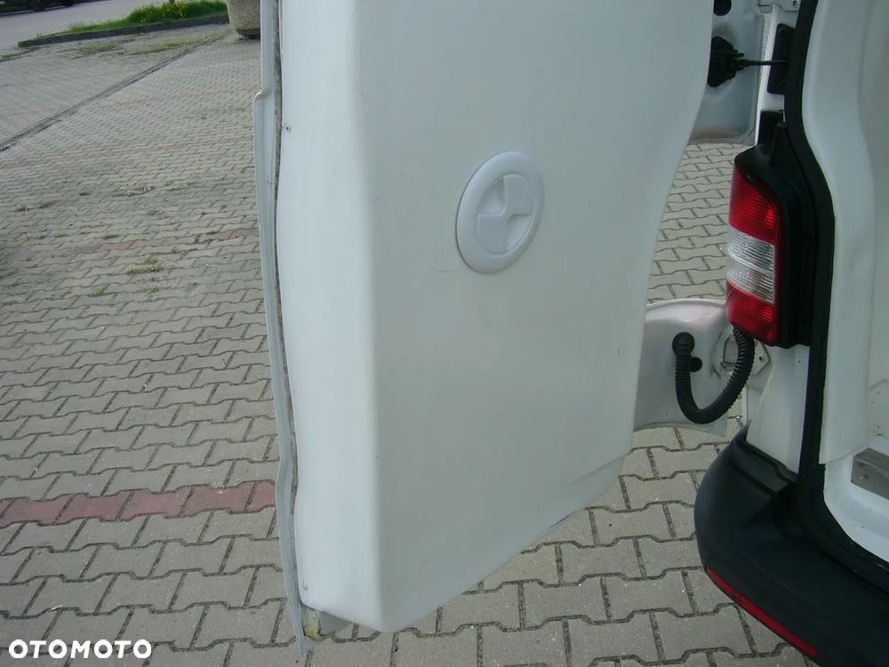 Volkswagen Transporter T5 LONG Chłodnia Konvekta 0*C - 9