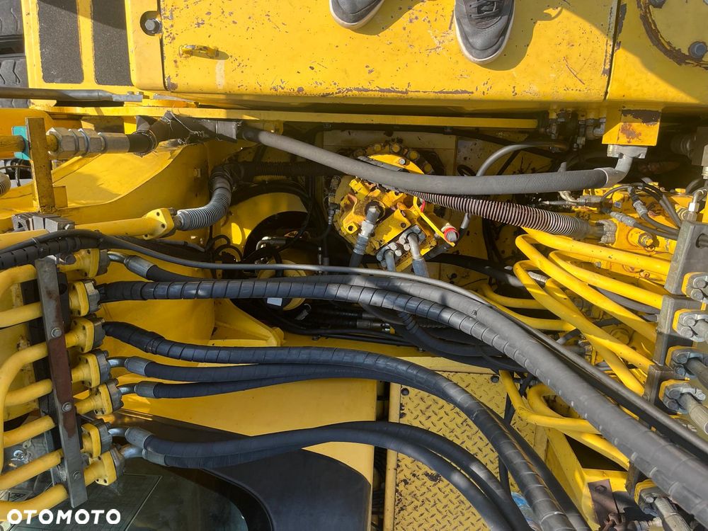Komatsu PW200-7 - 10
