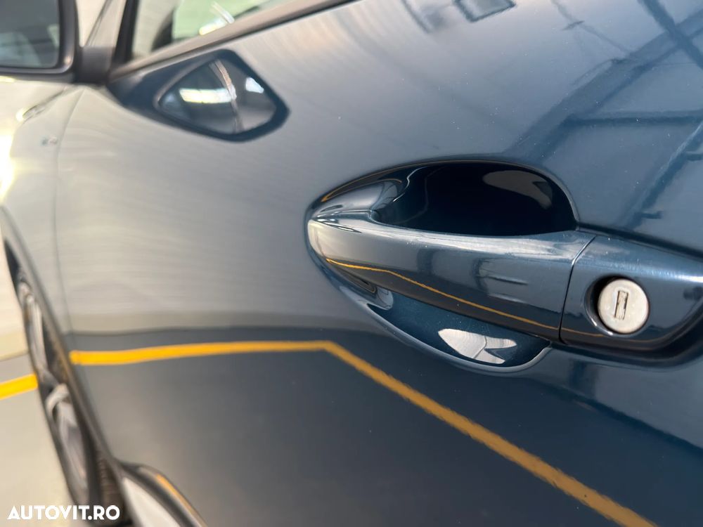 Peugeot 3008 Plug-In Hybrid 225 e-EAT8 GT - 21