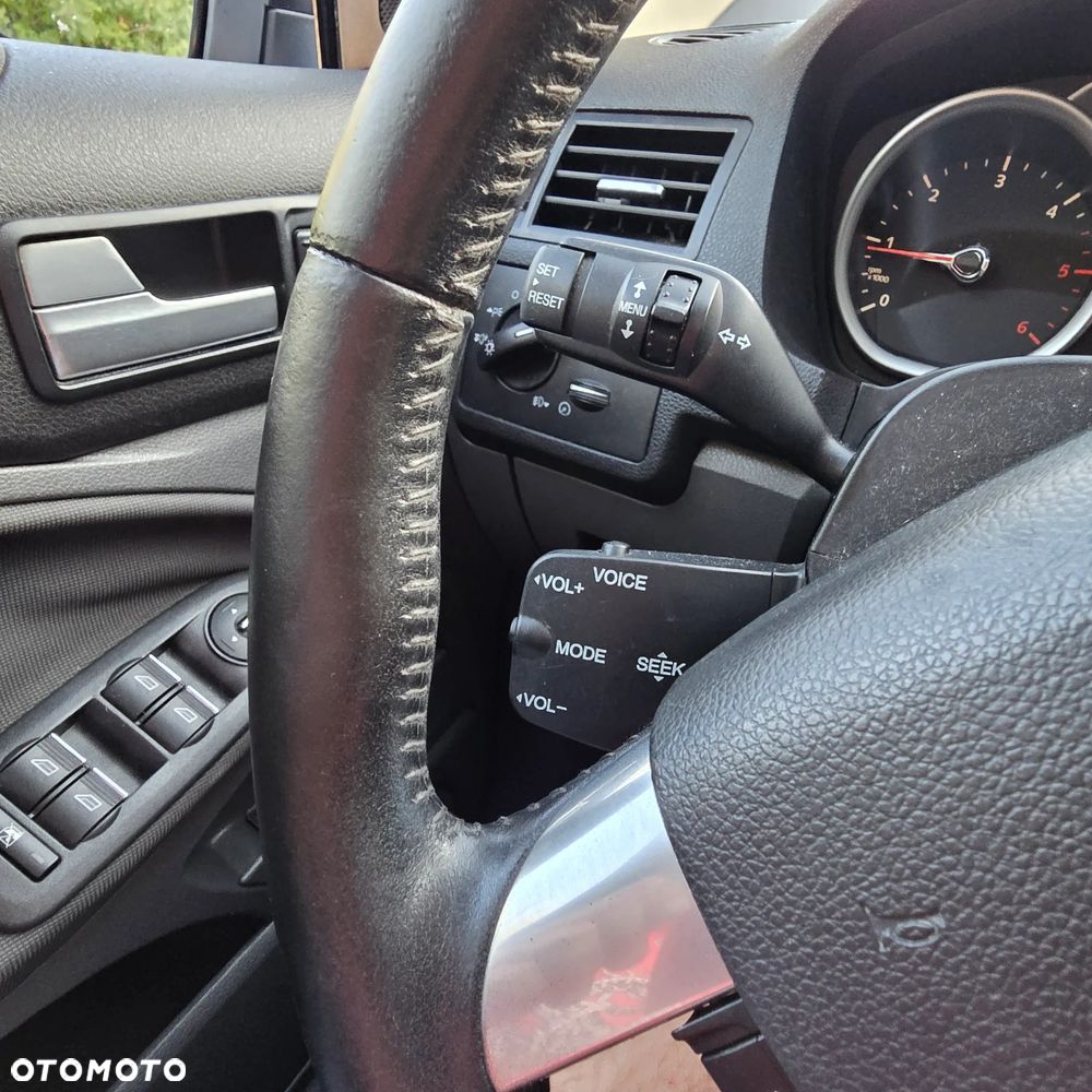 Ford Kuga 2.0 TDCi 4x4 Titanium - 12