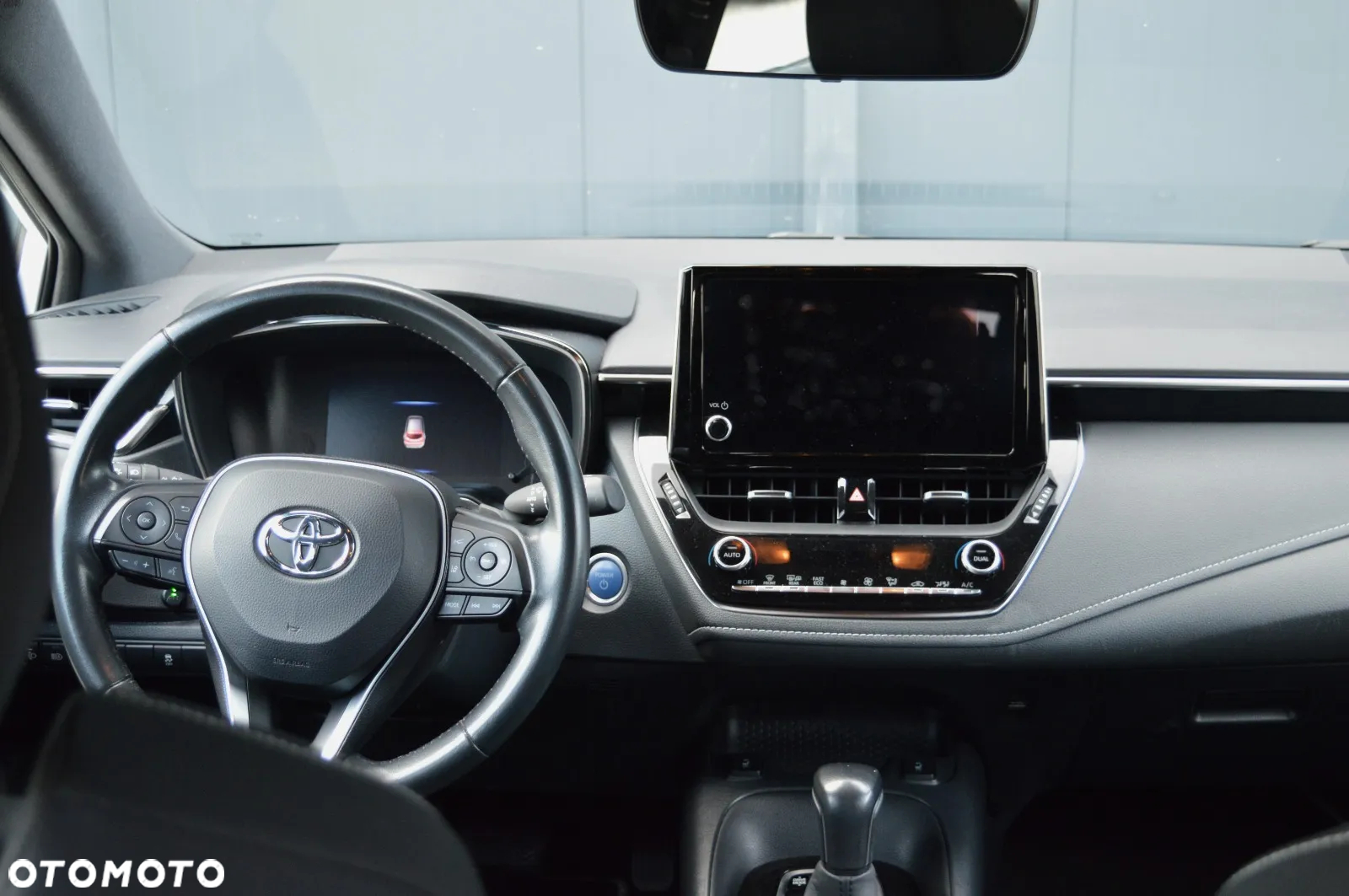 Toyota Corolla 2.0 Hybrid Comfort - 11