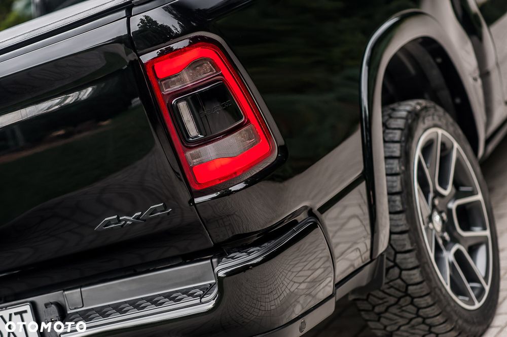 Dodge RAM 5.7 4x4 - 14