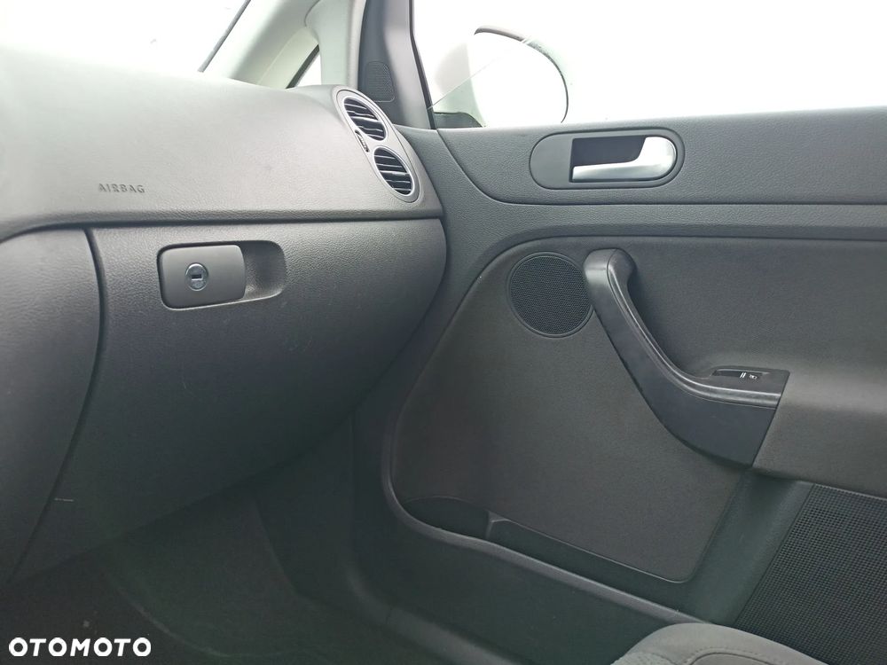 Volkswagen Golf Plus - 13