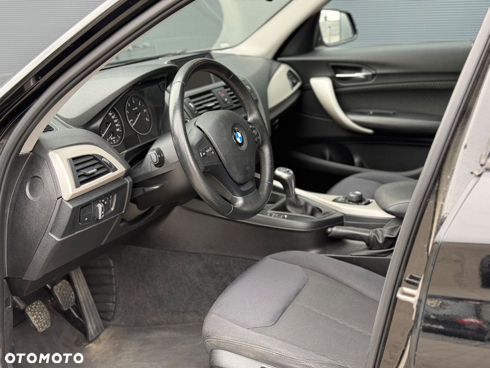BMW Seria 1 116d - 30