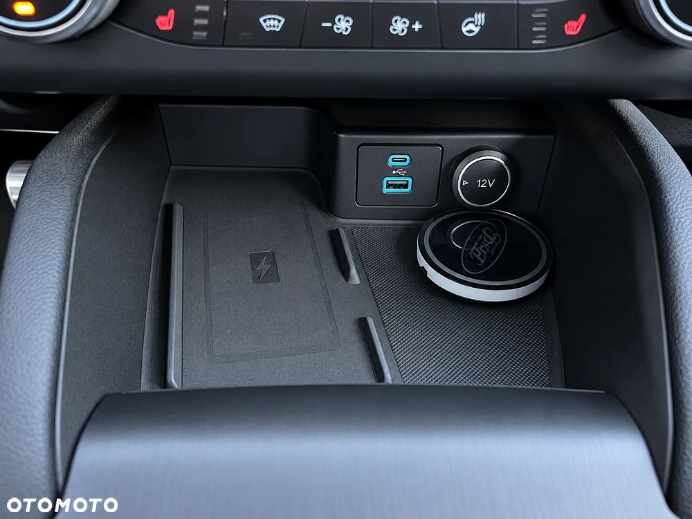 Ford Kuga - 25