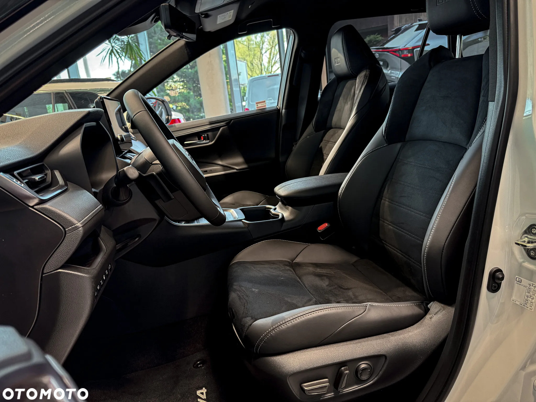 Toyota RAV4 - 9