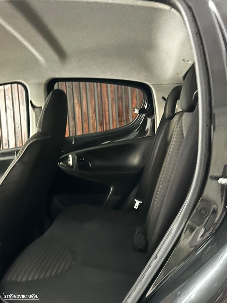 Peugeot 107 1.0 SE Envy - 12
