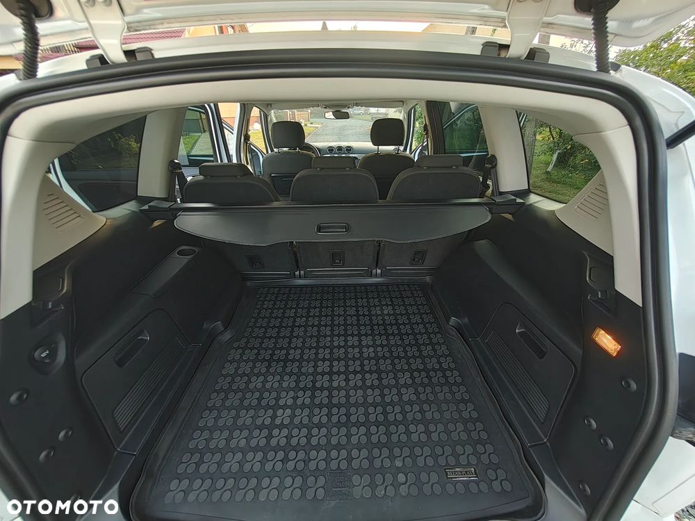 Ford S-Max - 8