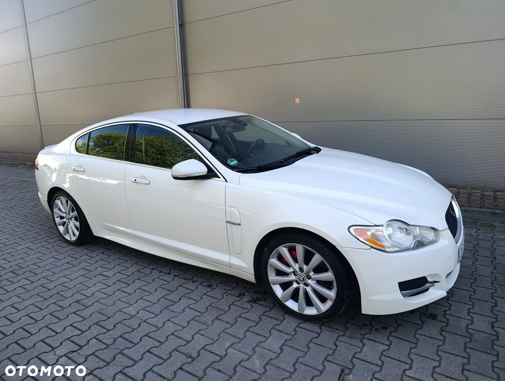 Jaguar XF 3.0 V6 S Pace - 9
