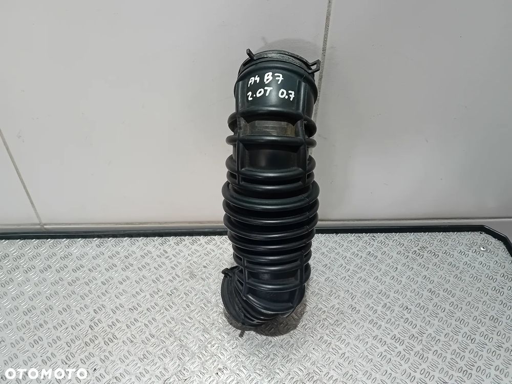 rura dolotowa Audi A4 B7 2.0 TFSI 8E0133356D - 1