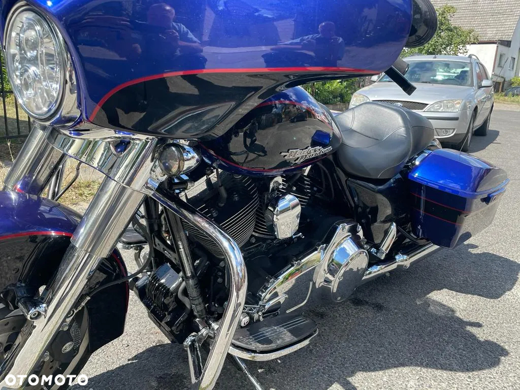 Harley-Davidson Touring Street Glide - 2