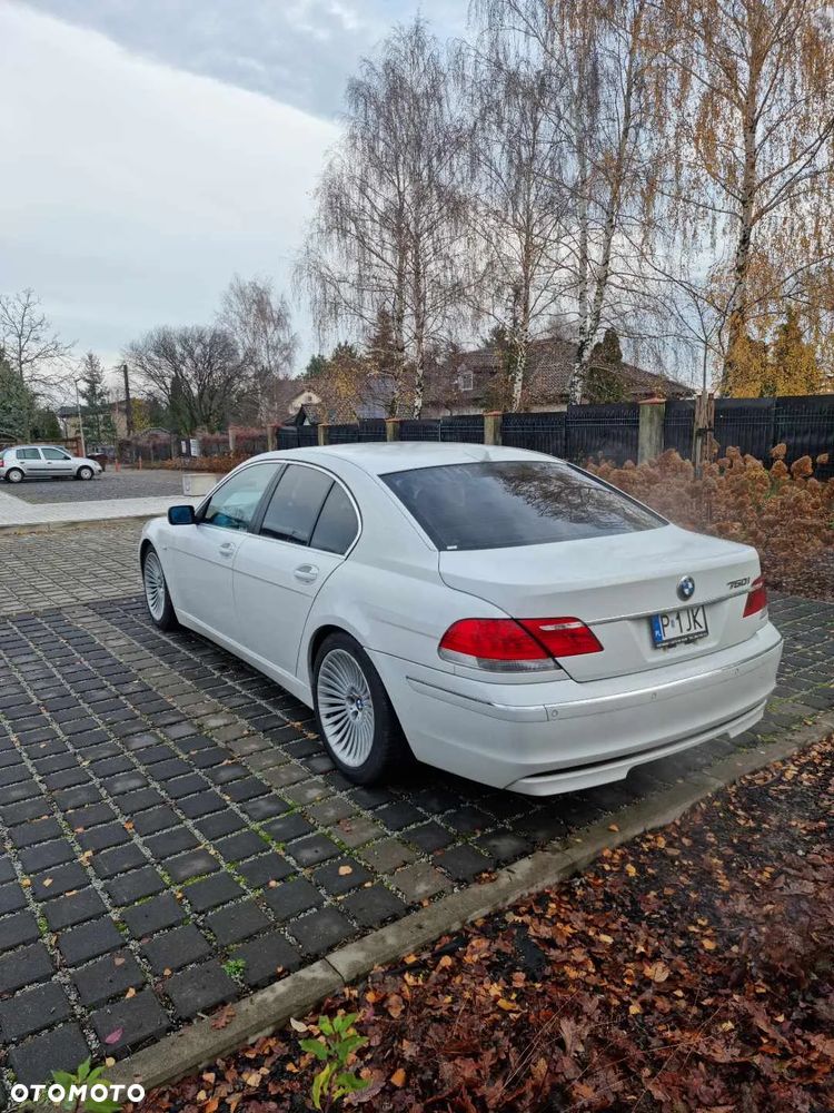 BMW Seria 7 740i - 21