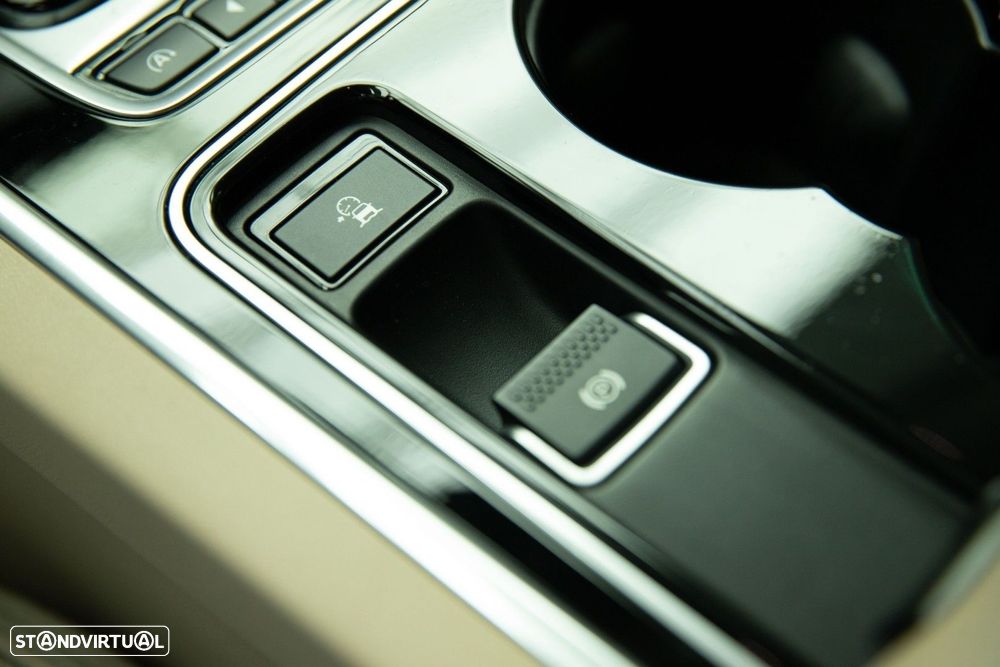 Jaguar XE 2.0 D Prestige Aut. - 42