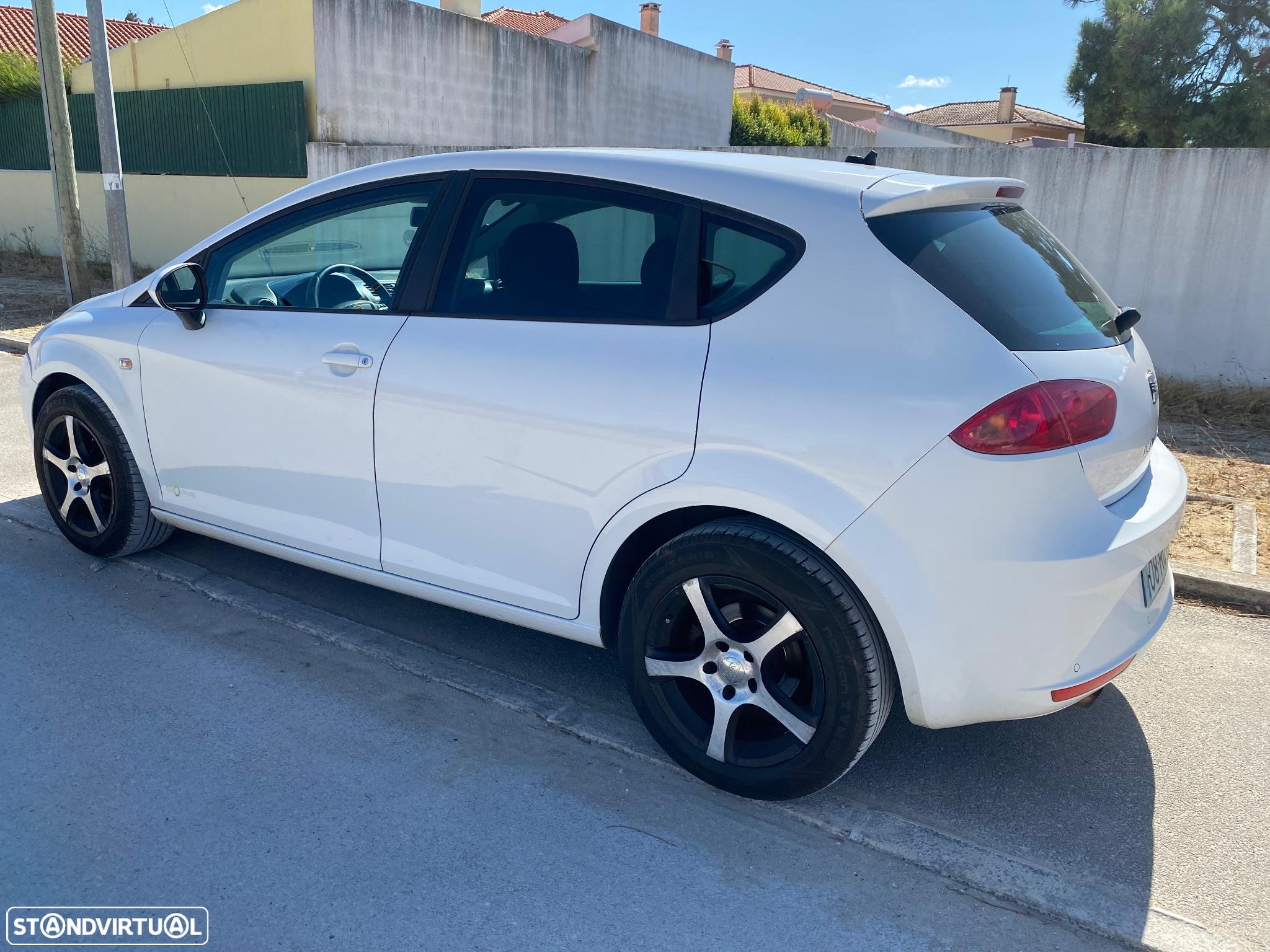 SEAT Leon 1.6 TDI DPF E-Ecomotive Style Copa - 3