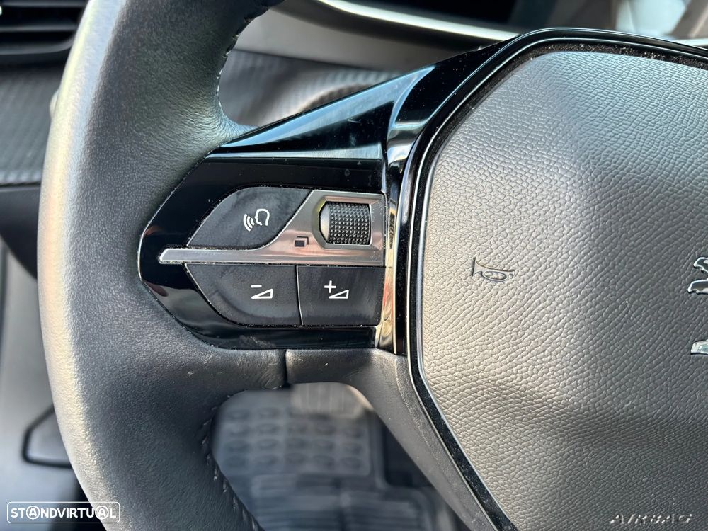 Peugeot e-2008 50 kWh Allure Pack - 16