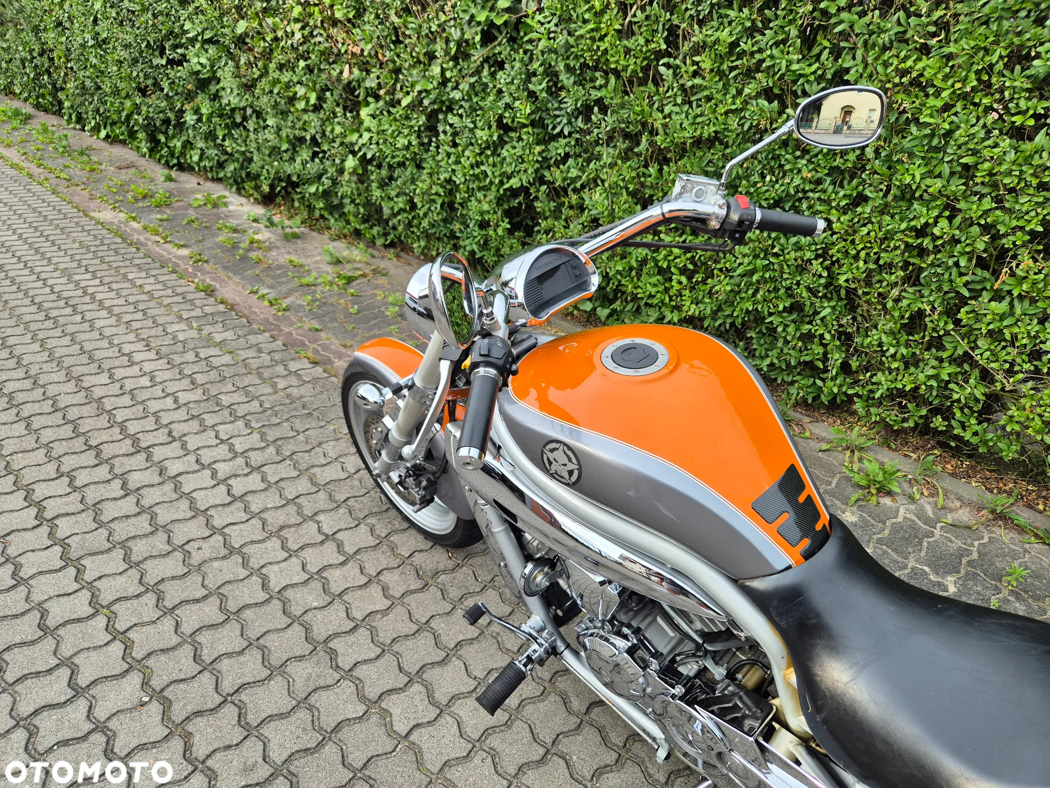 Hyosung GV - 16