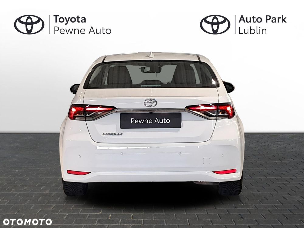Toyota Corolla - 4