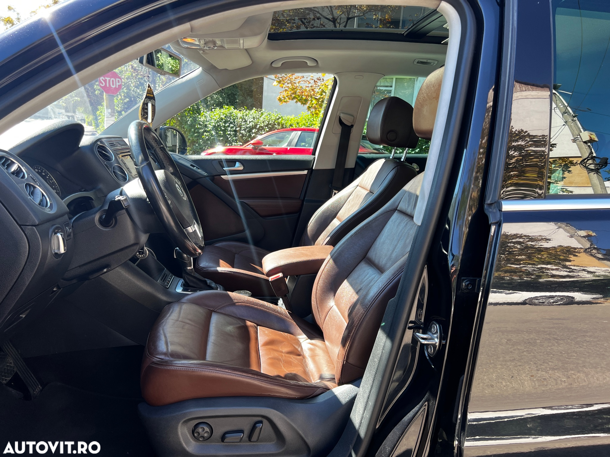 Volkswagen Tiguan 2.0 TDI 4Motion DSG Sport & Style - 5