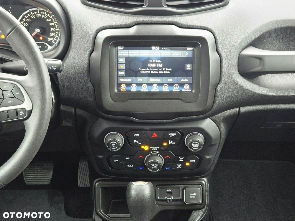 Jeep Renegade 1.6 MultiJet DSG Business Line - 32