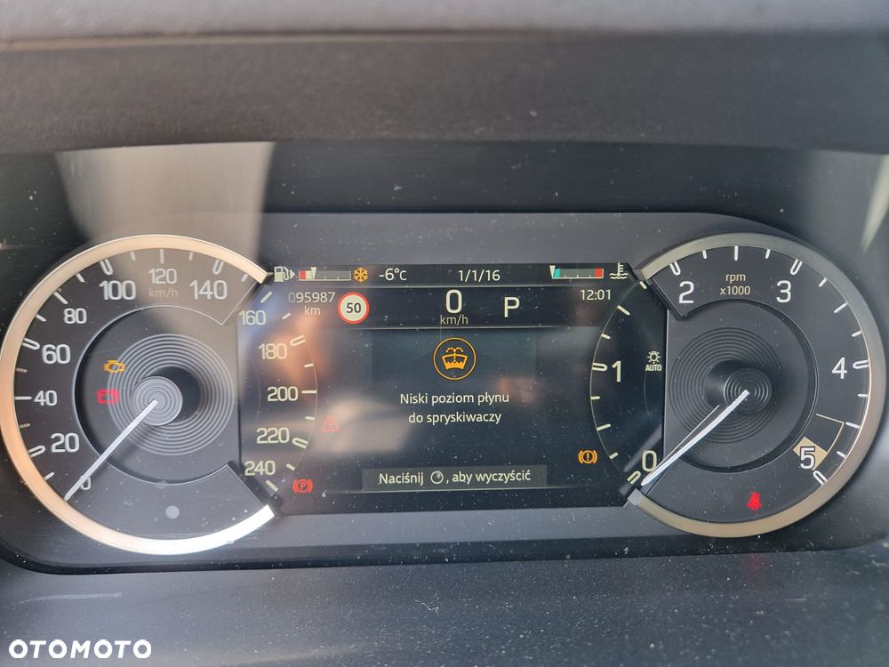 Land Rover Defender - 13