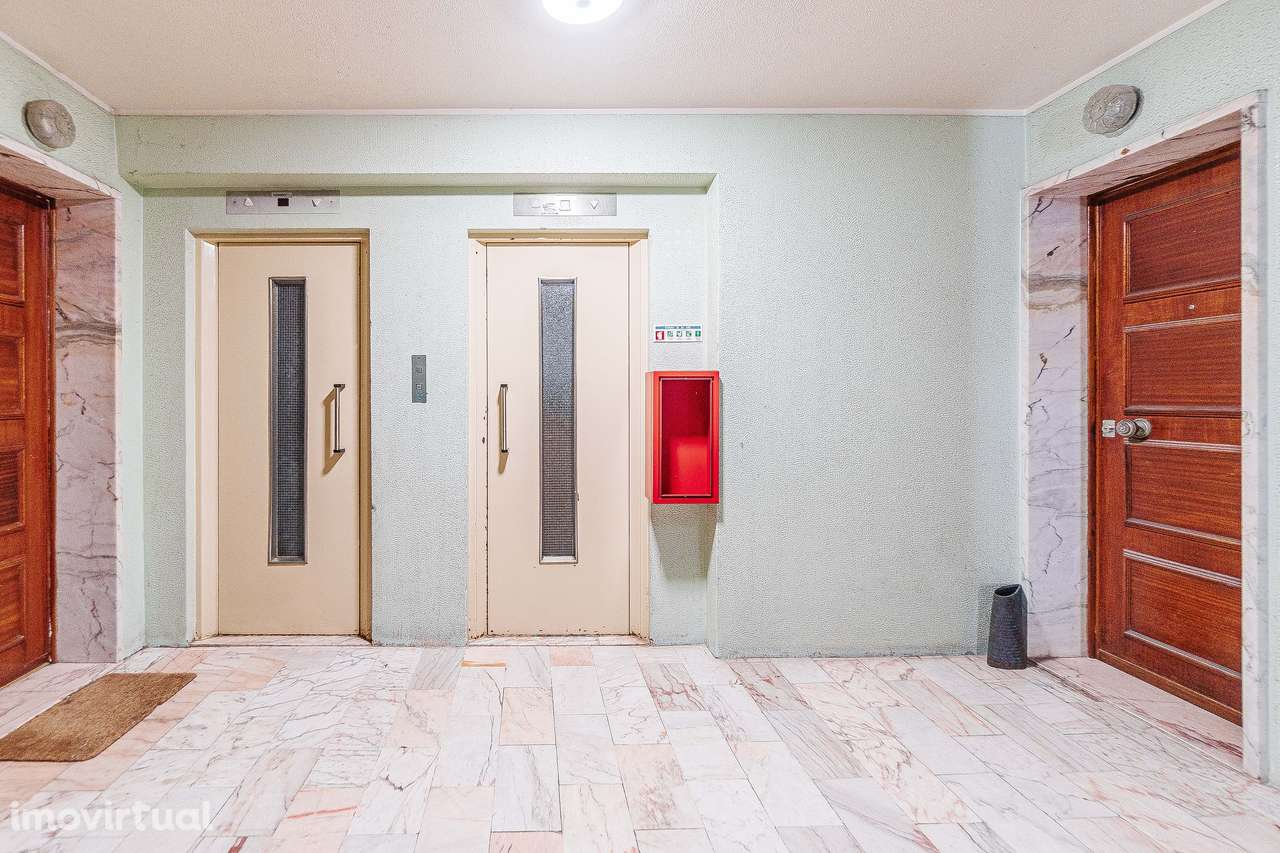 Apartamento T3 em Excelente Estado – Centro de Mem Martins - Grande imagem: 3/20