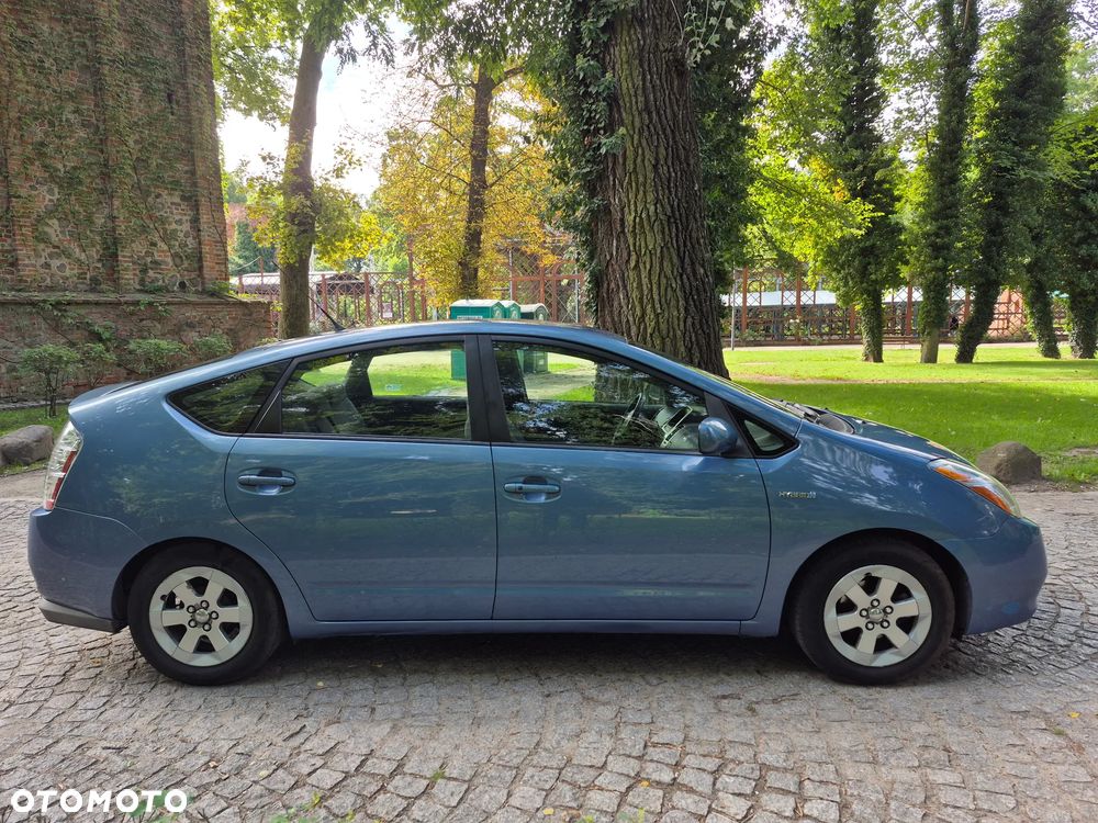 Toyota Prius 1.5 VVT-i Prestige - 8
