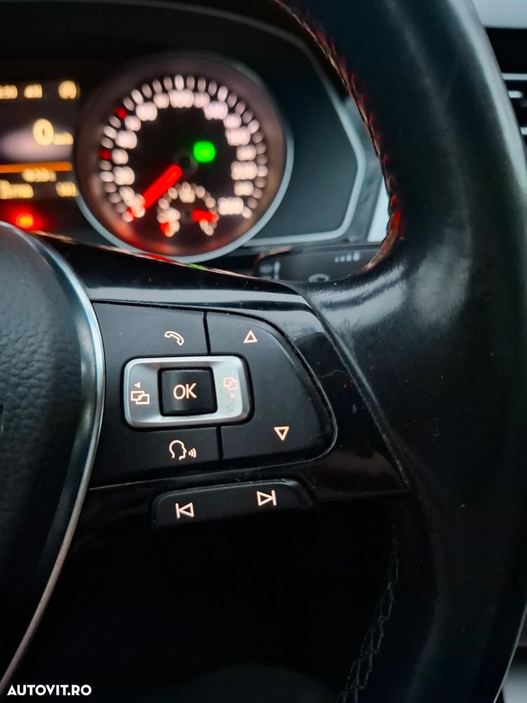 Volkswagen Passat 2.0 TDI DSG 4Motion Highline - 15