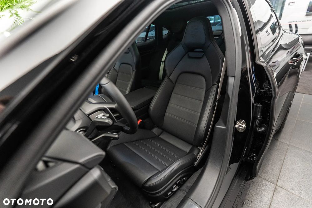 Porsche Panamera 4 E-Hybrid PHEV - 10