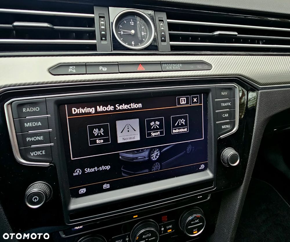 Volkswagen Passat 2.0 TDI (BlueMotion Technology) Highline - 16