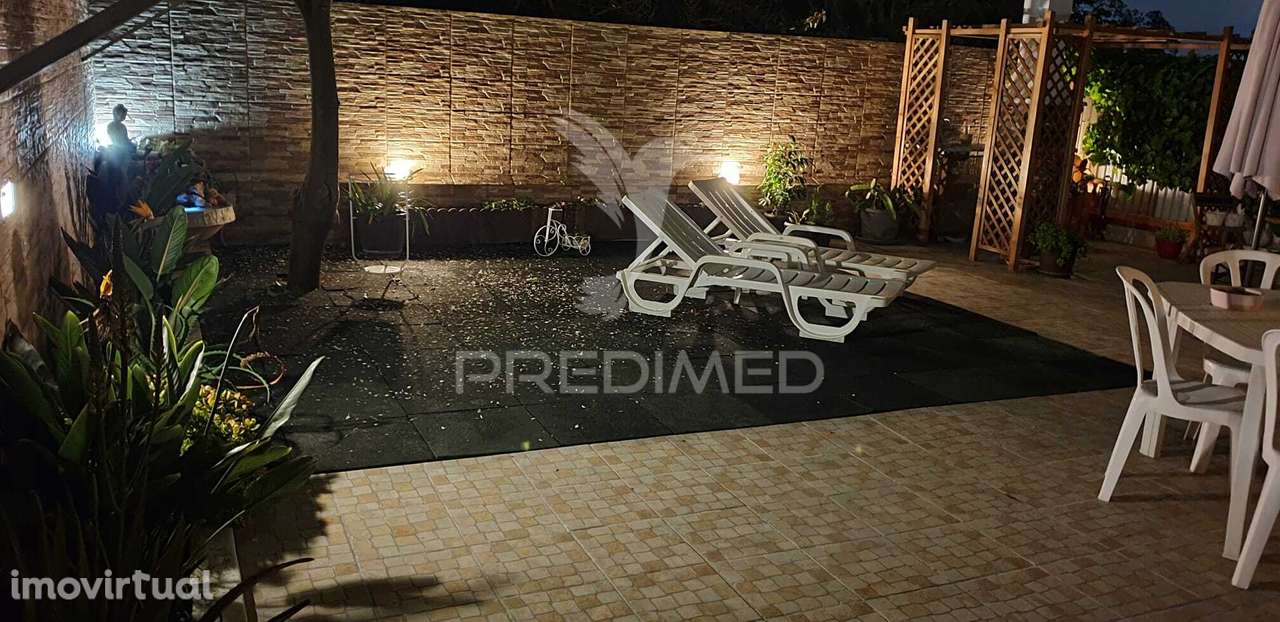 Moradia T5 remodelada - Grande imagem: 3/33