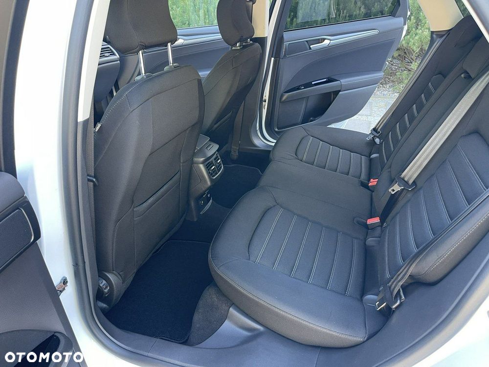Ford Mondeo - 22