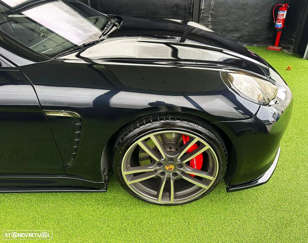 Porsche Panamera Turbo PDK - 11
