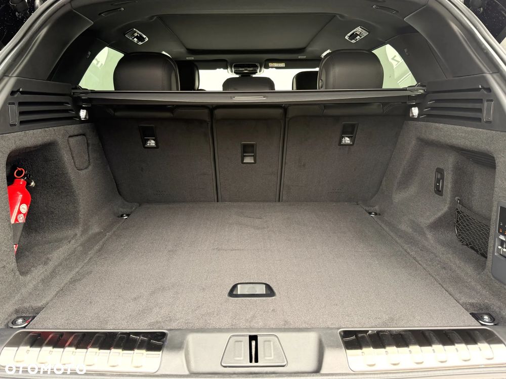Land Rover Range Rover Sport D300 Dynamic SE - 11