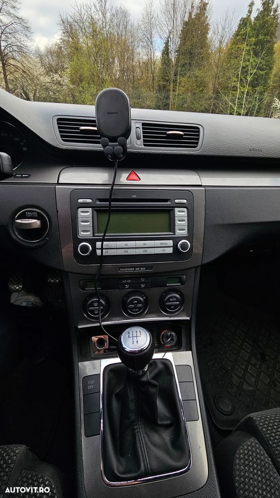 Volkswagen Passat Variant 1.9 TDI DPF BlueMotion - 17